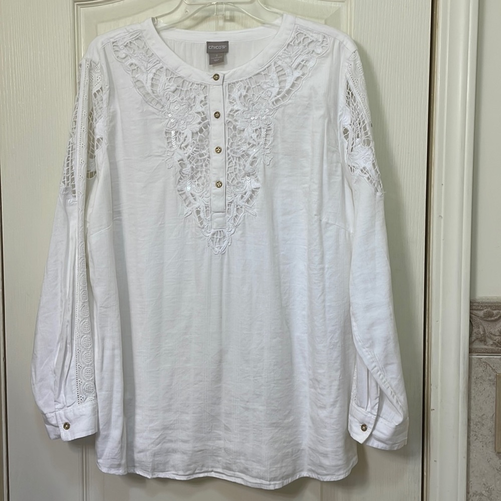 Chico’s white blouse with lace detail, size 3 ( xl )